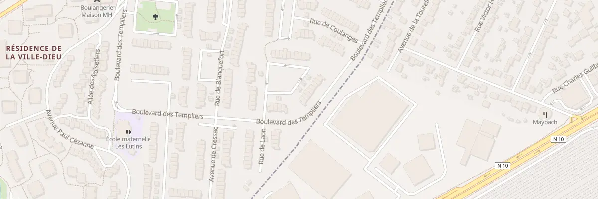 Plan du 10 Pl de Molay à Élancourt